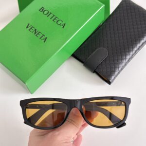 Rectangular Sunglasses with Diverse Color and Lens Options