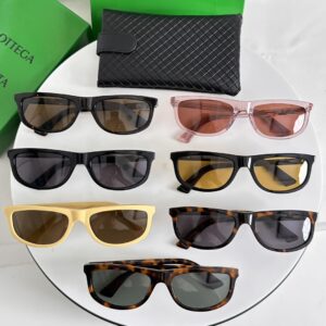 Rectangular Sunglasses with Understated Luxury and Diverse Colorways