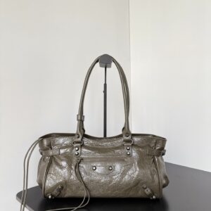 Classic City Bag: Crinkled Leather in Beige & Black