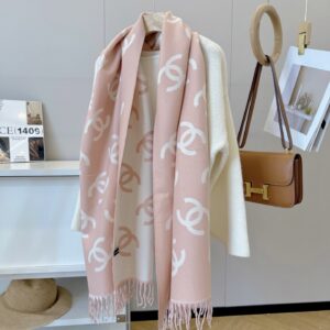 Inspired Double-C Logo Reversible Scarf: Premium Fabric & Versatile Colorways