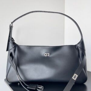 Curved Hobo Bag: Sleek Leather Style in Black & Cream