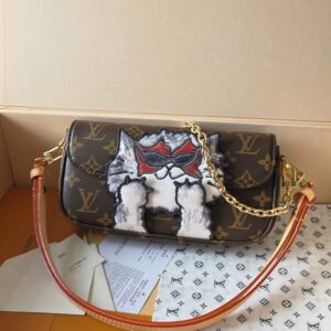 Brown Canvas Bag | Playful Cat Motif & Convertible Chain Strap