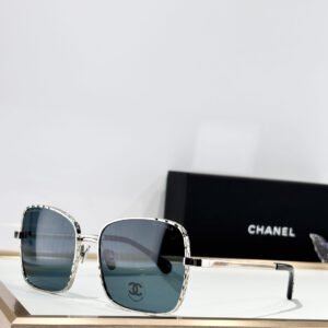 Eyewear Collection: Timeless Elegance in Frames